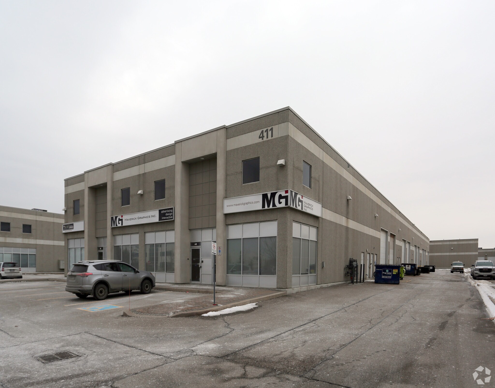 411 Four Valley Dr, Vaughan, ON à louer Photo principale– Image 1 sur 5