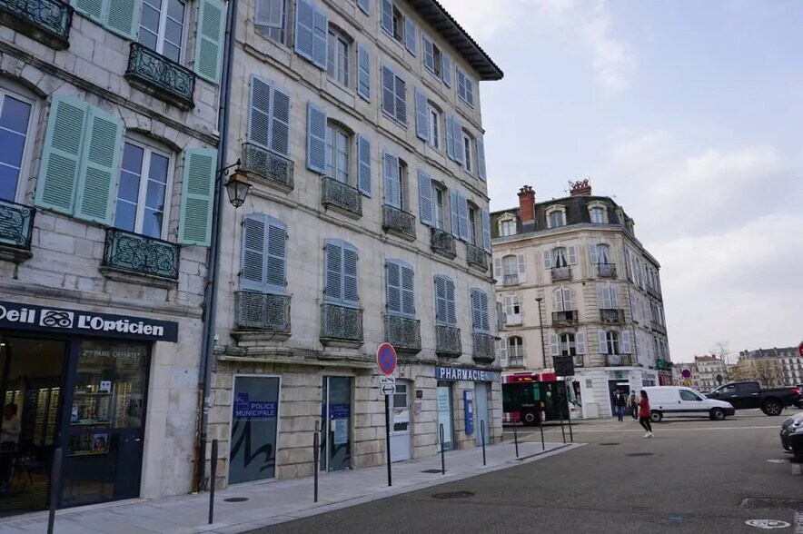 Local commercial dans Bayonne à louer - Photo de l’immeuble – Image 1 sur 5