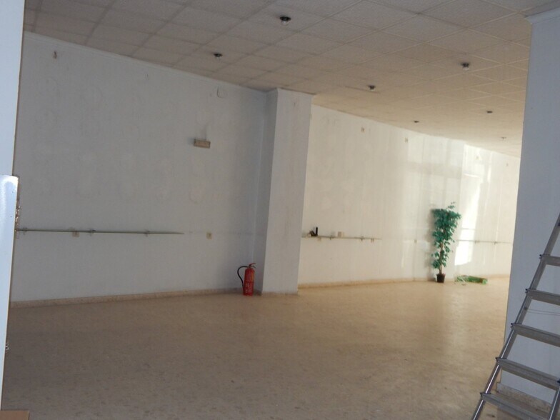 Local commercial dans Ontinyent à vendre - Photo de l’immeuble – Image 2 sur 8