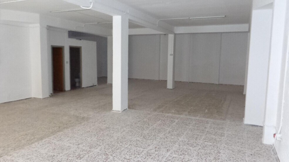 Local commercial dans Elda, Alicante à vendre - Photo intérieure – Image 3 sur 15