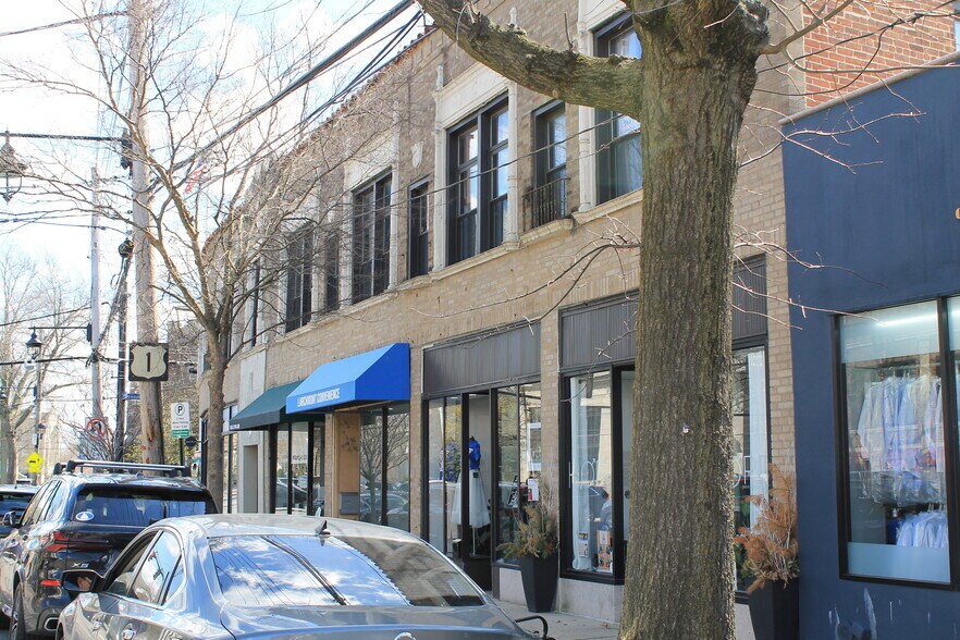 124-134 Larchmont Ave, Larchmont, NY à louer - Photo de l’immeuble – Image 2 sur 5