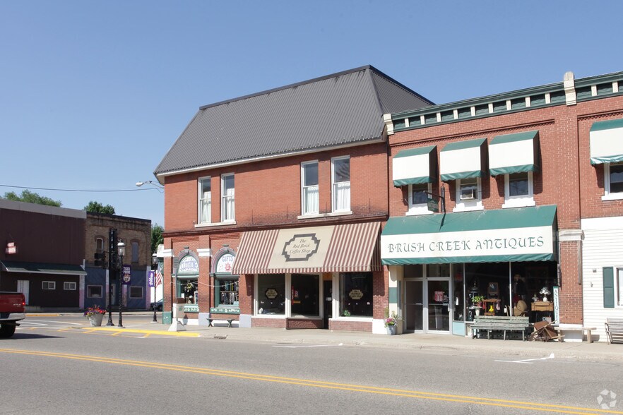 105 N Paw Paw St, Lawrence, MI à vendre - Photo de l’immeuble – Image 2 sur 3