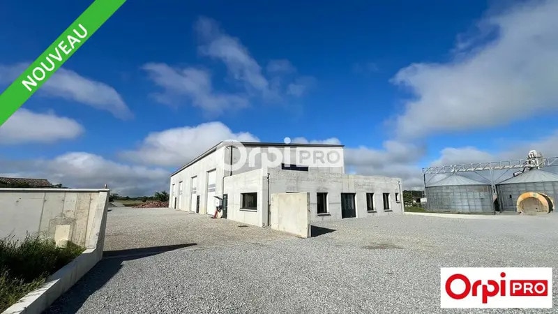 Industriel/Logistique dans Marches à louer - Photo de l’immeuble – Image 2 sur 8