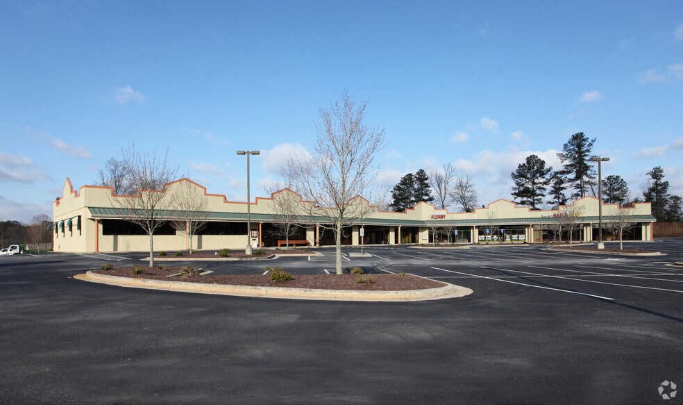 1711 Athens Highway, Snellville, GA à louer - Photo de l’immeuble – Image 1 sur 3
