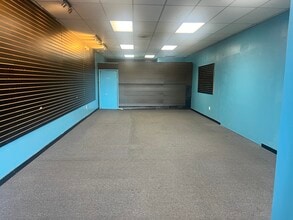 1030-1068 Upper Valley Pike, Springfield, OH à louer Photo intérieure– Image 2 sur 6