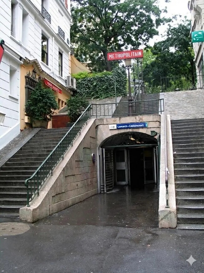 Plus de détails pour Local commercial à louer