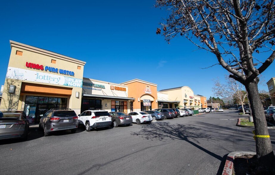 3005 Silver Creek Rd, San Jose, CA à vendre - Photo de l’immeuble – Image 3 sur 30