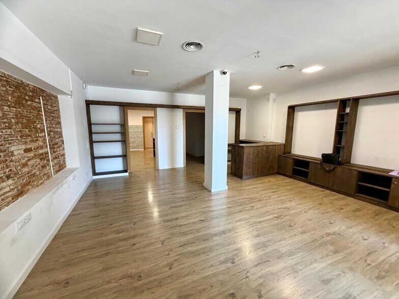 Immeuble residentiel dans Granollers, Barcelona à vendre - Photo intérieure – Image 3 sur 4