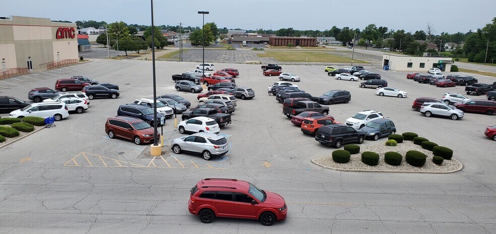 1700 E Boulevard, Kokomo, IN à louer - Photo de l’immeuble – Image 3 sur 7