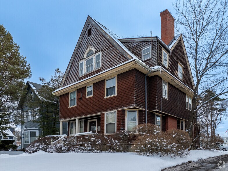 24 W Emerson St, Melrose, MA à vendre - Photo de l’immeuble – Image 2 sur 5