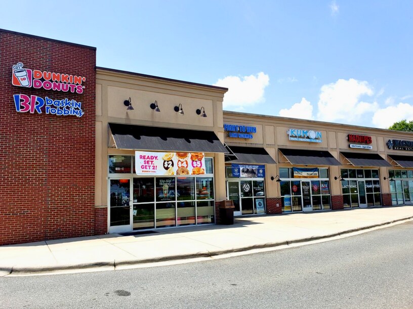 842 Williamson Rd, Mooresville, NC à louer Photo de l’immeuble– Image 1 sur 10