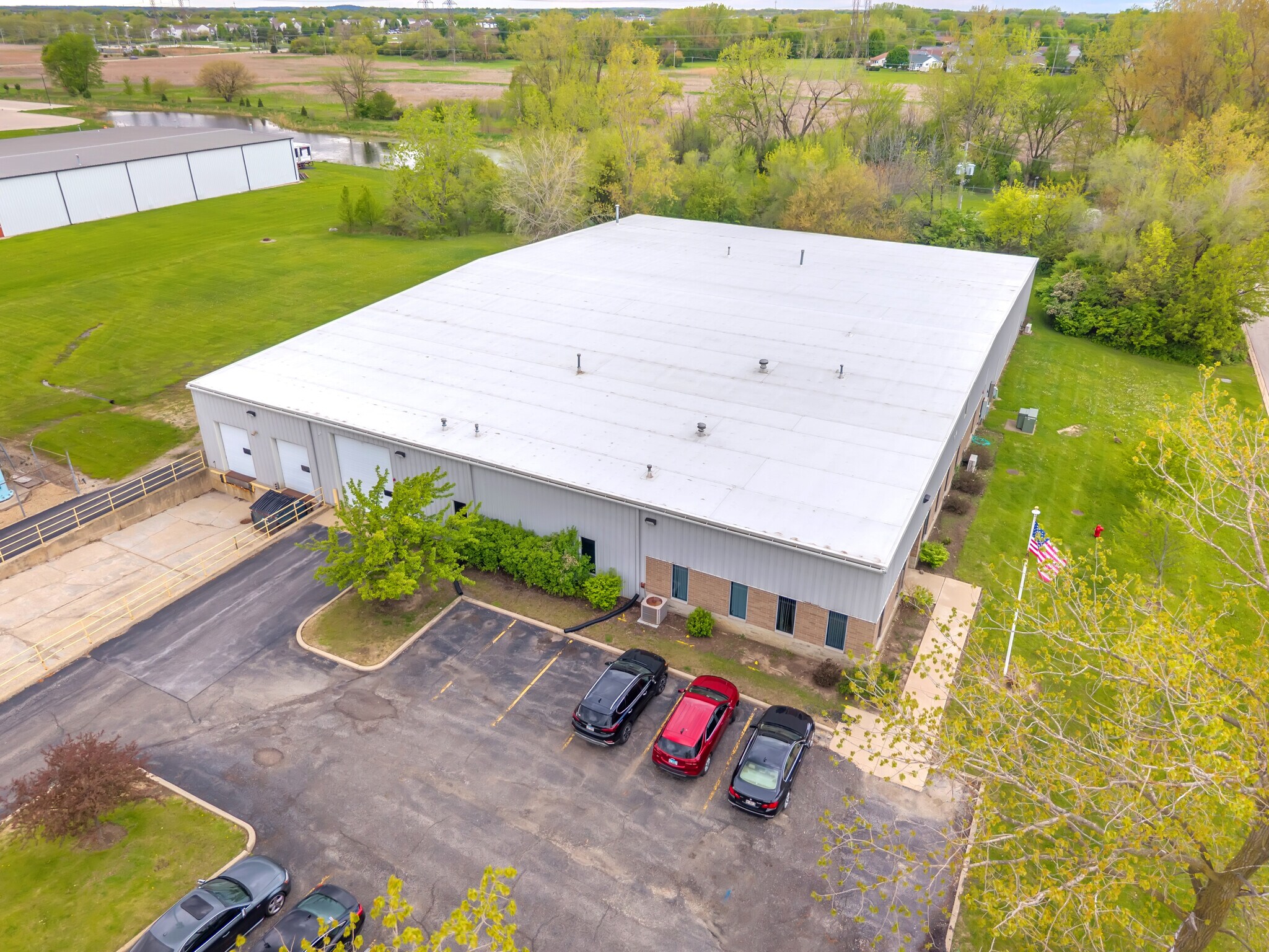 197 Alder Dr, North Aurora, IL à vendre Photo principale– Image 1 sur 39