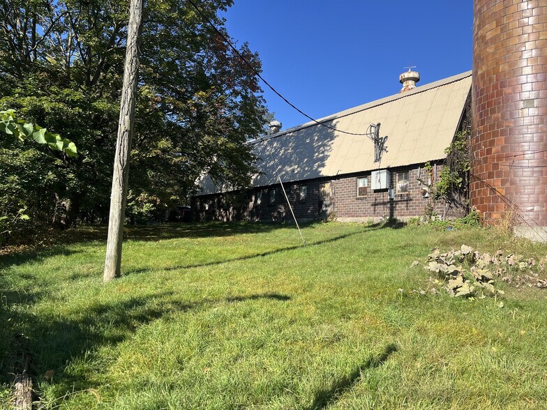 575 Shoemaker Ave, West Wyoming, PA à vendre - Photo de l’immeuble – Image 3 sur 4