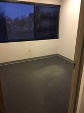 675 Old Ballas Rd, Creve Coeur, MO à louer Photo intérieure– Image 2 sur 4