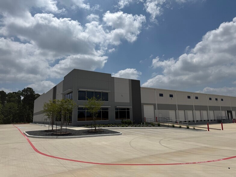 17716 Waller-Tomball rd, Tomball, TX à louer - Photo de l’immeuble – Image 3 sur 5