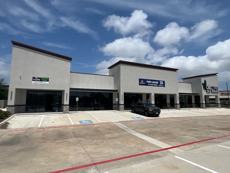 3911 MASSEY TOMPKINS rd, Baytown, TX à louer - Photo de l’immeuble – Image 2 sur 5