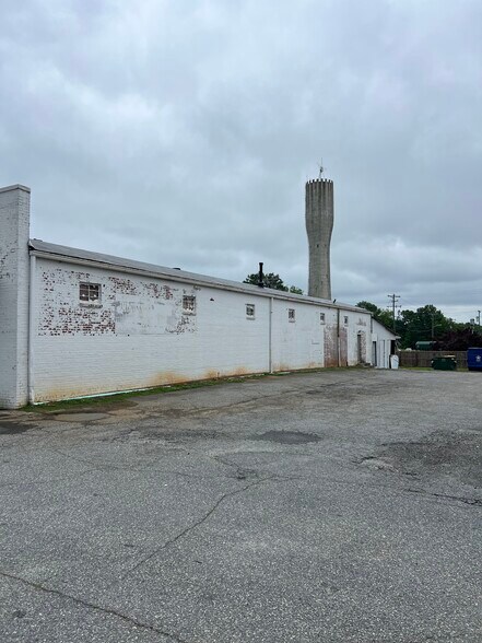 111 River St, Belton, SC à vendre - Photo de l’immeuble – Image 2 sur 5