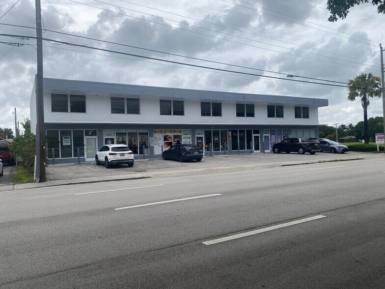 400 S Dixie Hwy, Hallandale Beach, FL à louer - Photo de l’immeuble – Image 2 sur 7