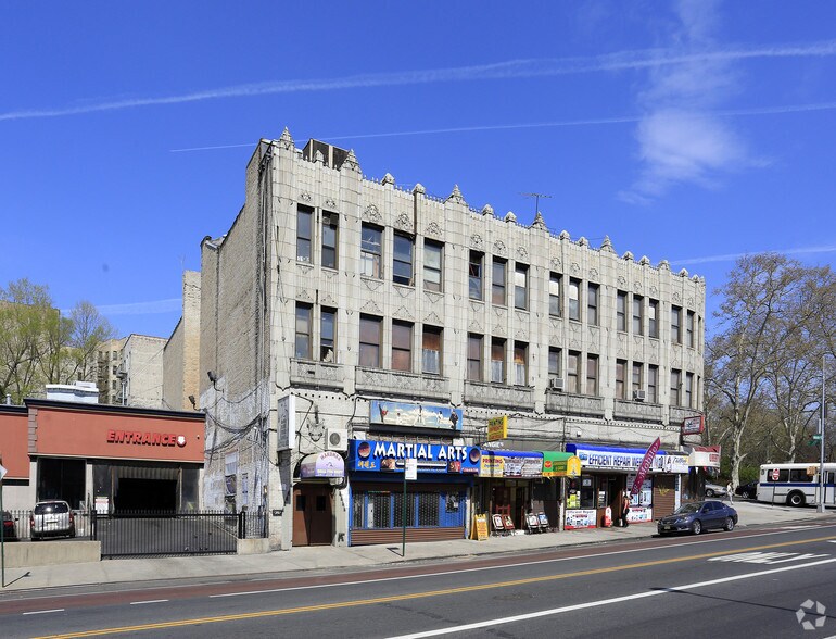 1877 Webster Ave, Bronx, NY à louer - Photo de l’immeuble – Image 3 sur 5
