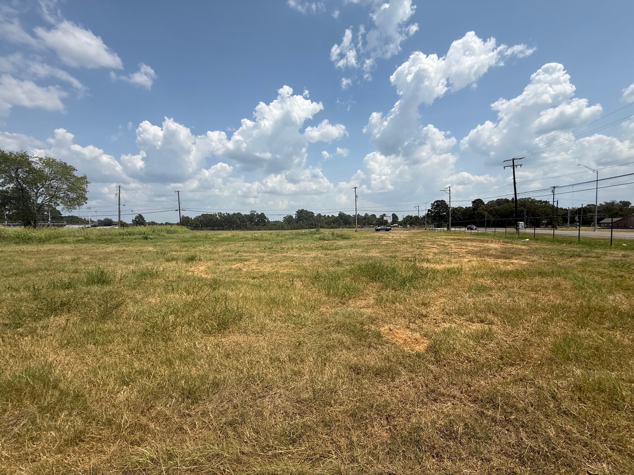 2700 W Upshur Ave, Gladewater, TX à vendre Photo principale– Image 1 sur 11