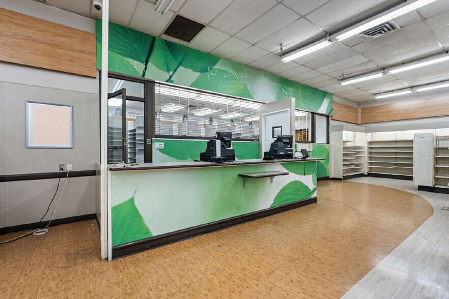 1701 Airline Hwy, Hollister, CA à louer - Photo de l’immeuble – Image 3 sur 7