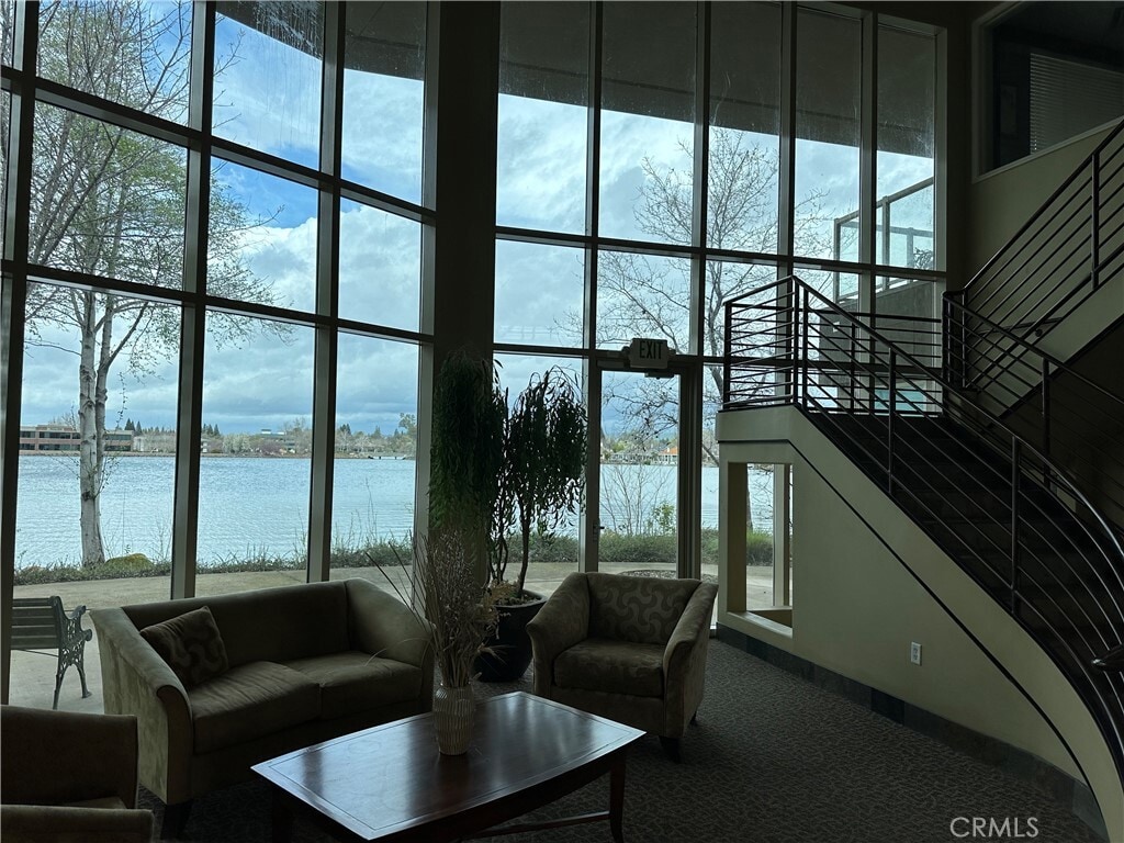 2580 Sierra Sunrise Ter, Chico, CA 95928 - Lot 100 - - Photo intérieure - Image 2 of 9