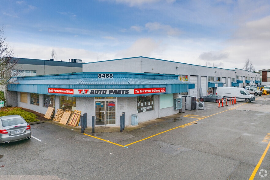 8468 162 St, Surrey, BC à louer - Photo principale – Image 1 sur 3