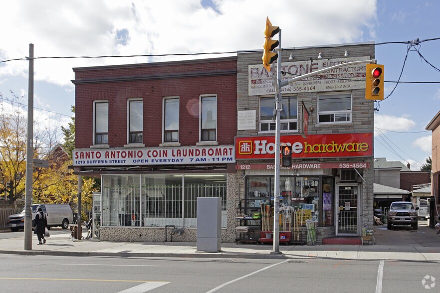 1210 Dufferin St, Toronto, ON à louer - Photo de l’immeuble – Image 2 sur 2