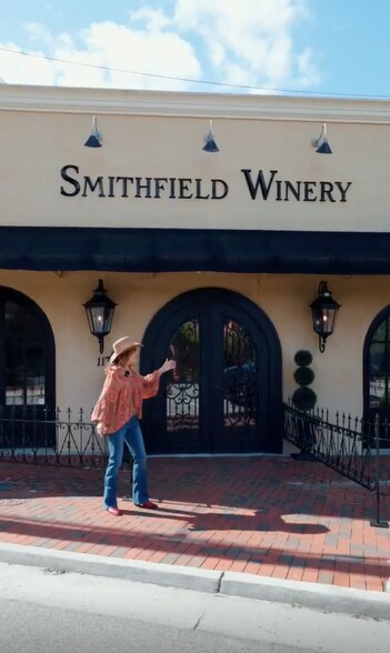 117-121 N Church St, Smithfield, VA à vendre - Vidéo sur l’annonce professionnelle – Image 2 sur 6