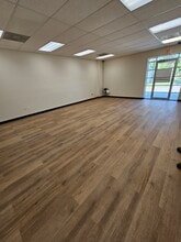 18847 Redland Rd, San Antonio, TX à louer Photo de l’immeuble– Image 2 sur 2