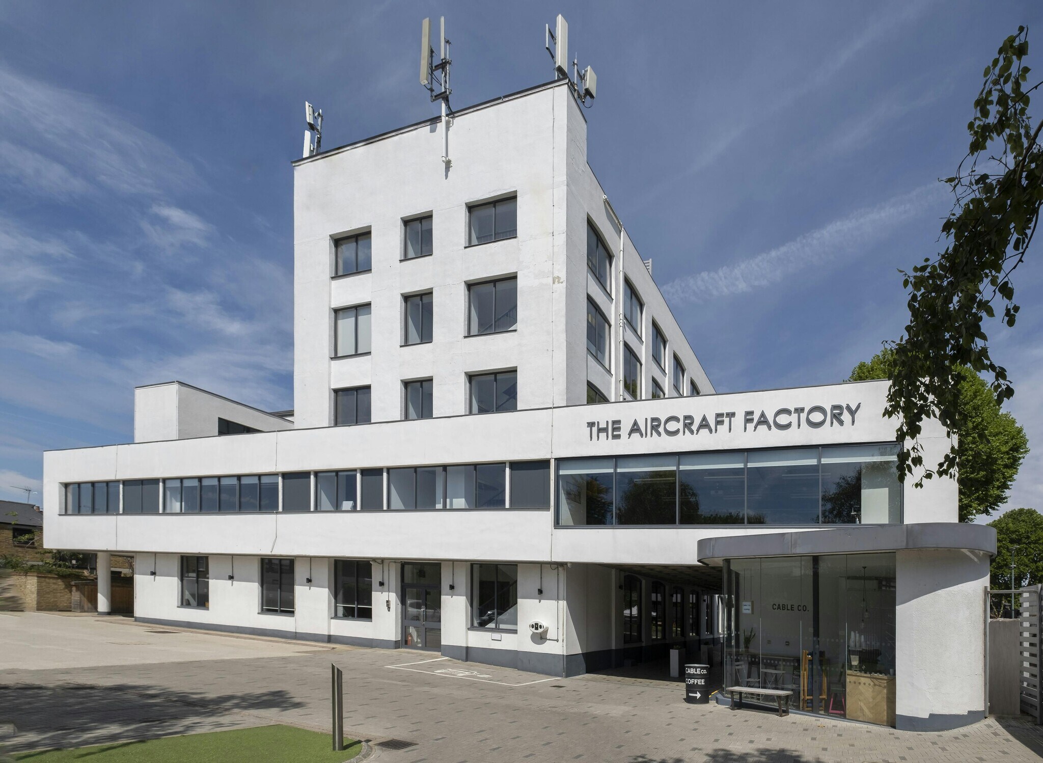 100 Cambridge Grove, Londres à louer Photo de l’immeuble– Image 1 sur 27