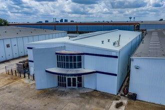 1310 Rankin Rd, Houston, TX à louer Photo intérieure– Image 2 sur 2