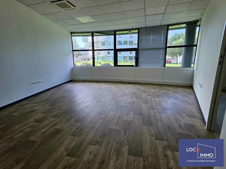 Bureau dans Mérignac à louer - Photo de l’immeuble – Image 3 sur 7