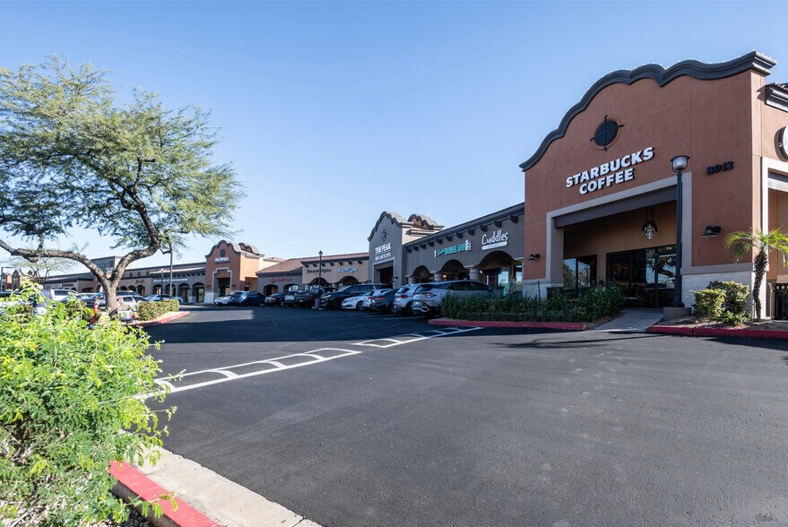 8900 E Pinnacle Peak Rd, Scottsdale, AZ à louer - Photo de l’immeuble – Image 3 sur 7