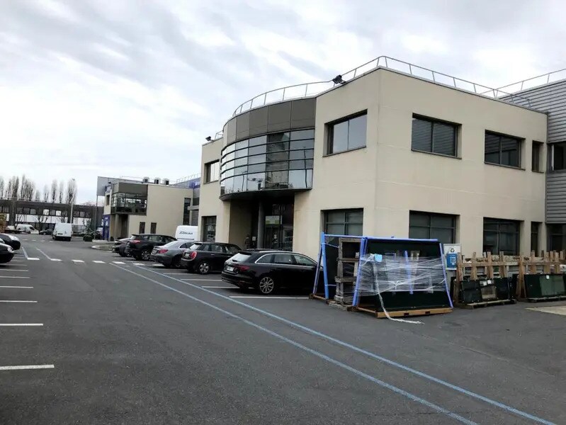 Industriel/Logistique dans Gennevilliers à louer Photo de l’immeuble– Image 1 sur 24