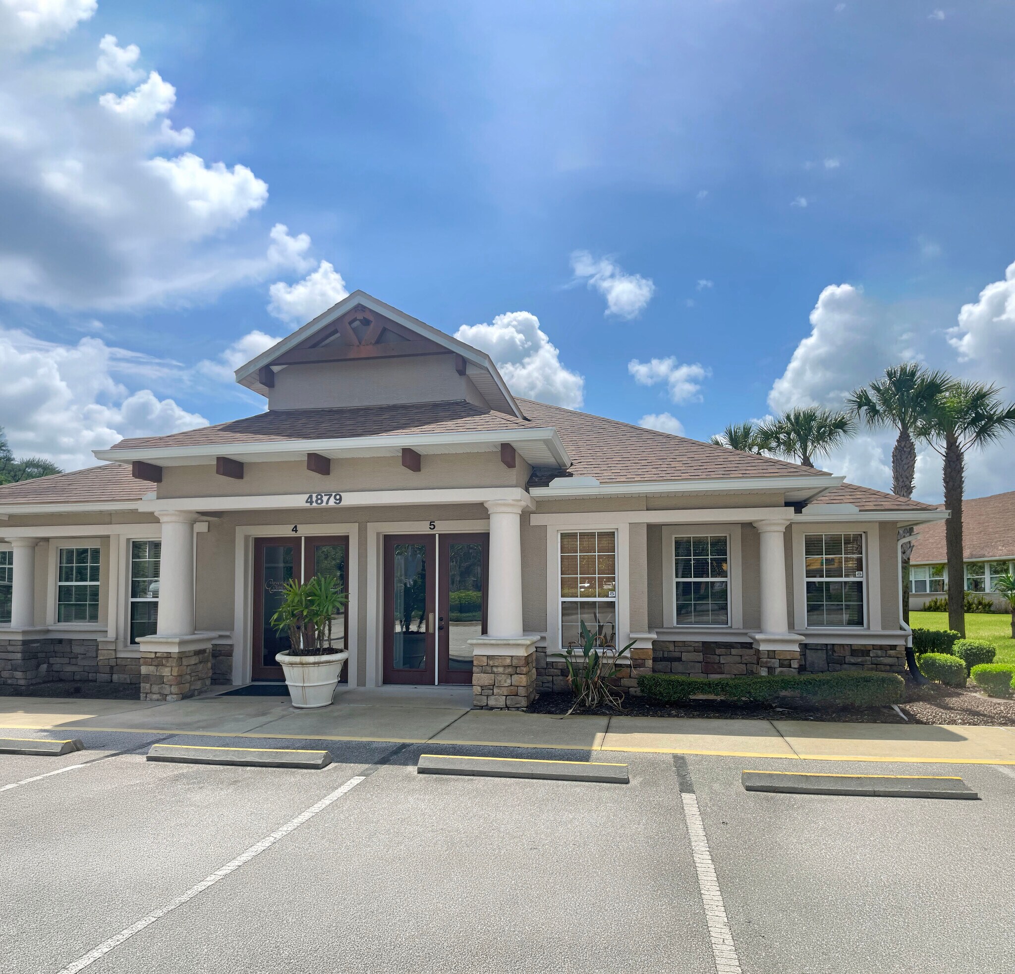 4879 NW Palm Coast Pky, Palm Coast, FL à vendre Photo de l’immeuble– Image 1 sur 5
