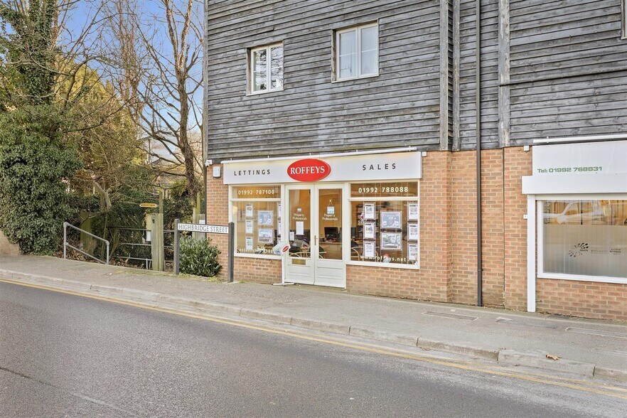 37-39 Highbridge St, Waltham Abbey à vendre - Photo de l’immeuble – Image 2 sur 18