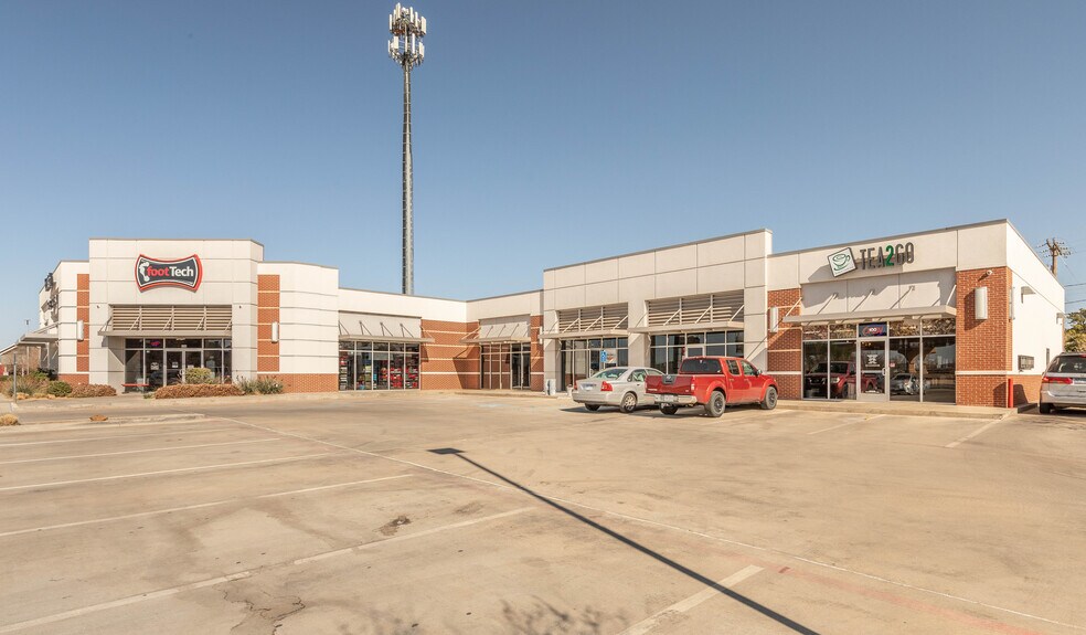 4200-4300 19th St, Lubbock, TX à louer - Photo de l’immeuble – Image 3 sur 16