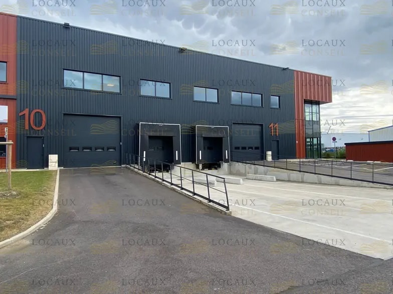 12 Rue De L'Equerre, Saint-Ouen-l'Aumône à louer - Photo de l’immeuble – Image 3 sur 5