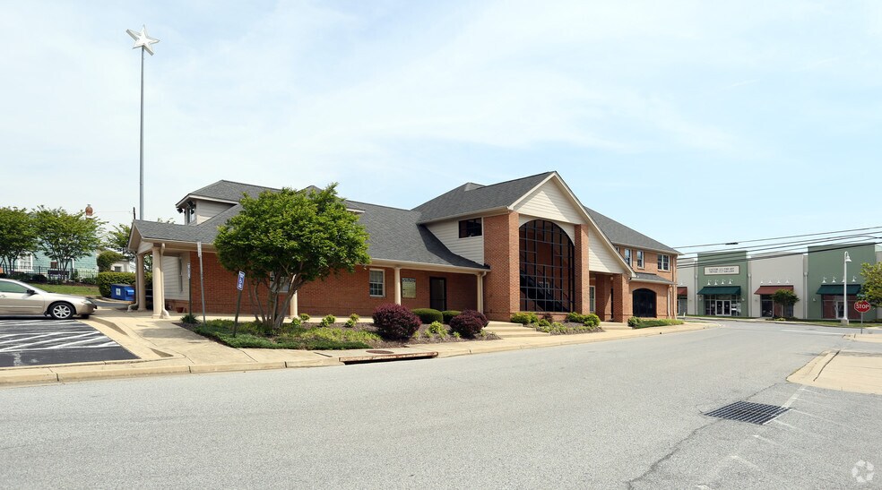 200 Howard St, La Plata, MD à vendre - Photo principale – Image 1 sur 1