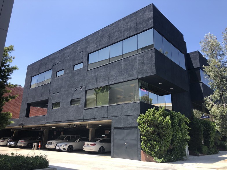 520 E Wilson Ave, Glendale, CA à louer - Photo de l’immeuble – Image 3 sur 4