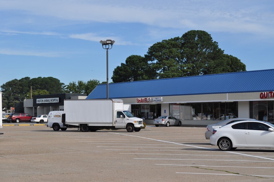 9600-9720 Warwick Blvd, Newport News, VA à louer - Photo de l’immeuble – Image 3 sur 14