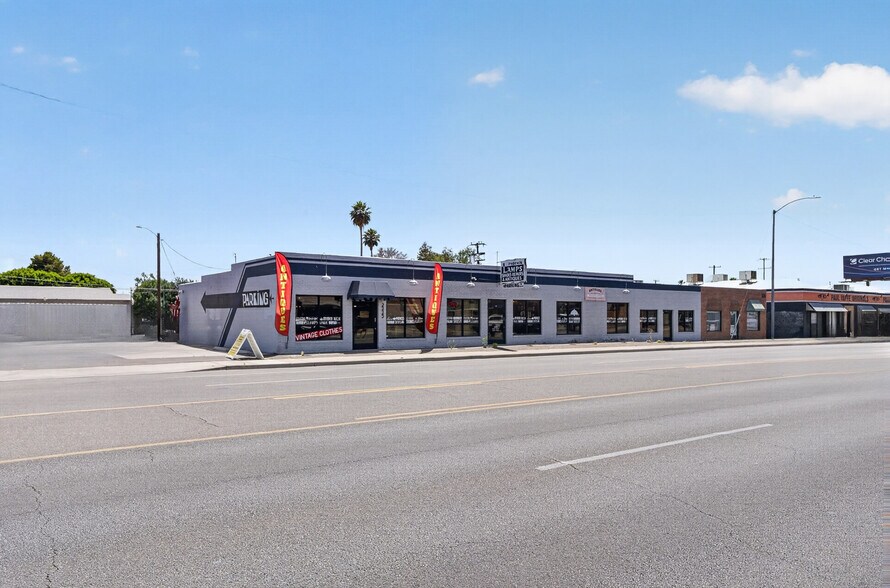 2221-2225 E Indian School Rd, Phoenix, AZ à vendre - Photo de l’immeuble – Image 2 sur 12