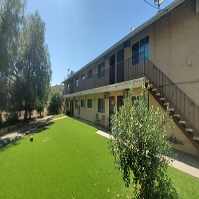 17717 Scherzinger Ln, Santa Clarita, CA à vendre - Photo de l’immeuble – Image 2 sur 19