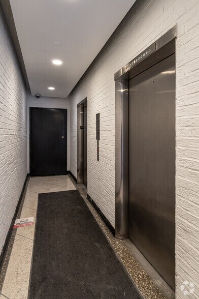 151 W 19th St, New York, NY à louer - Hall d’entrée – Image 3 sur 3