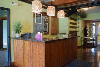 92 N Summit St, Southington, CT à louer Photo intérieure– Image 1 sur 11