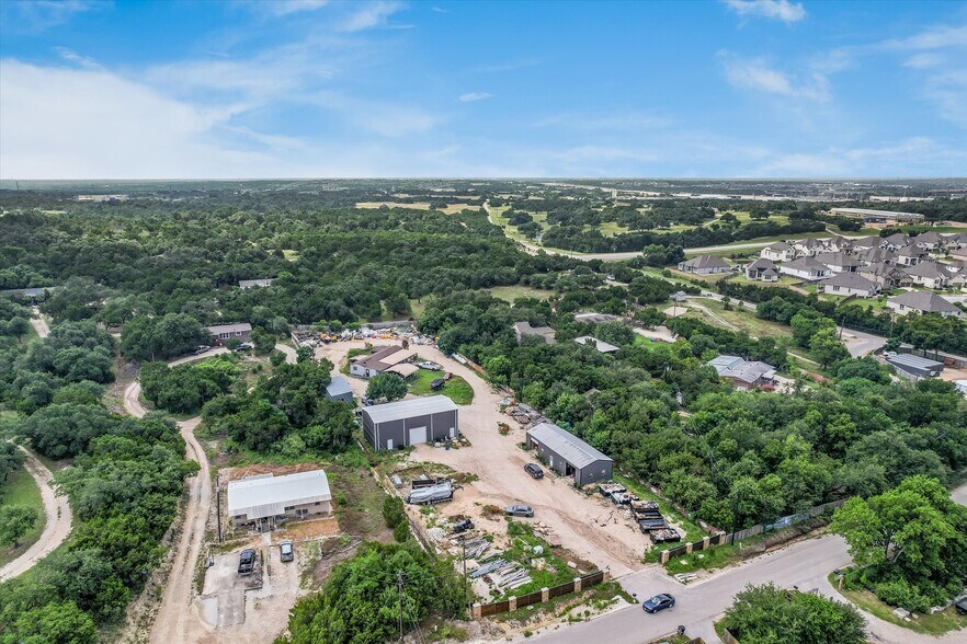 170 Baker Ln, Leander, TX à louer - Photo de l’immeuble – Image 3 sur 8