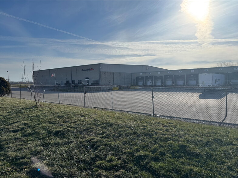 2865 George Page Jr Rd, Columbus, OH à louer - Photo principale – Image 1 sur 2