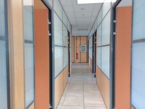 Rue De Hyères, Six-Fours-les-Plages à louer Photo intérieure– Image 1 sur 6