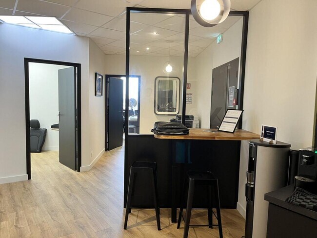 Plus de détails pour Bureau à louer